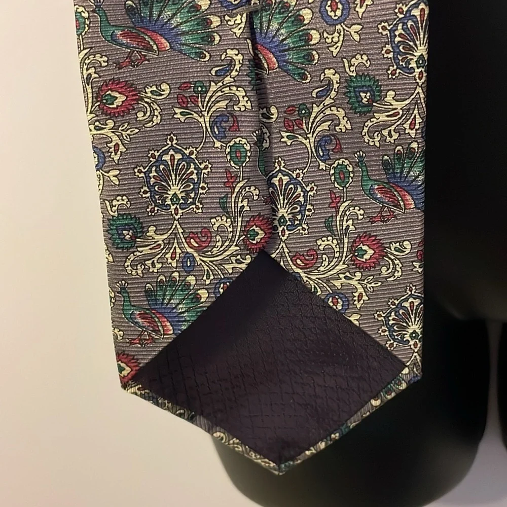 Christian Dior Monsieur Gray Peacock Floral Design Silk Made in Italy Necktie